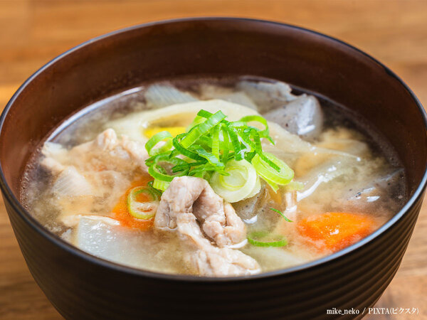 豚汁の味が決まらない時は？　ロバート馬場が教える豚汁の『ちょい足し』に「今度入れてみます」