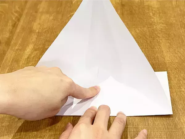 スマホスタンドが欲しいと思った時に！　紙1枚で実践できるライフハックに「目からウロコ」