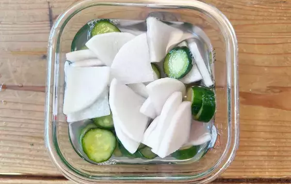 食べ終わった『岩下の新生姜』　ピンクの液の活用法に「もったいないことしてた！」