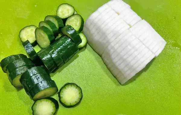 食べ終わった『岩下の新生姜』　ピンクの液の活用法に「もったいないことしてた！」