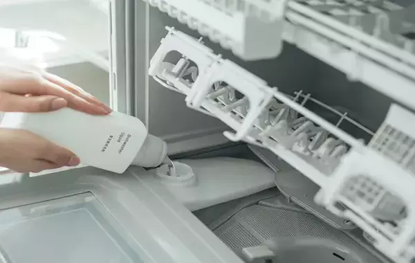 約2万円の差があった！　食洗機と手洗い、水道光熱費はどっちが得？【パナソニックに聞いた】