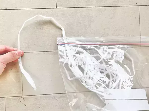 家にある“使用済みジッパー袋”が再利用できる！　ビニール紐の散らかりを防ぐ0円ライフハック