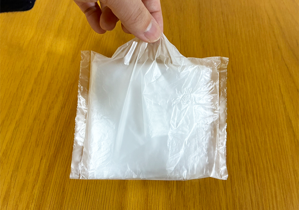 外出時に出たティッシュゴミ、衛生的に持ち帰る方法は？　0円でできる裏ワザに「もうないと困る！」