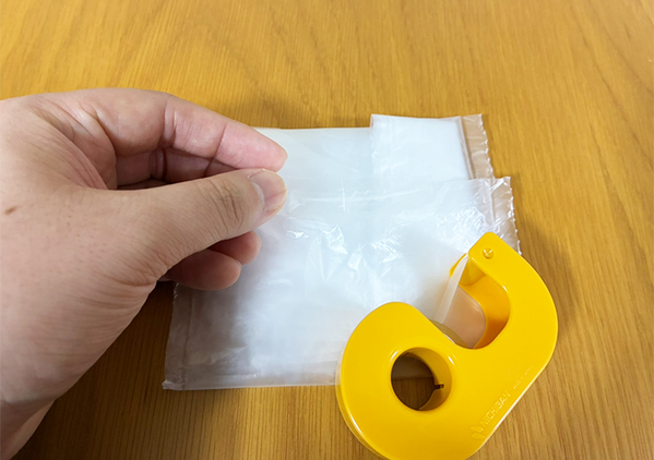 外出時に出たティッシュゴミ、衛生的に持ち帰る方法は？　0円でできる裏ワザに「もうないと困る！」