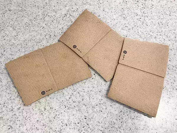 【0円DIY】飲み終わった後の“紙スリーブ”　コースターに再利用する手順