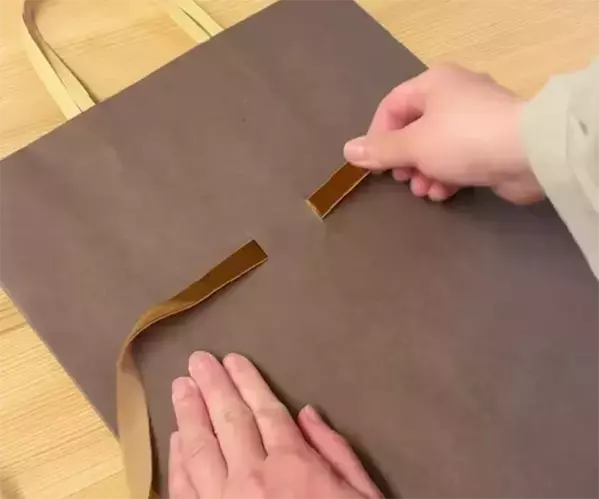 お祝いブーケが100均で完成　お菓子をおしゃれに飾るアイディアに「参考にします」「素敵」