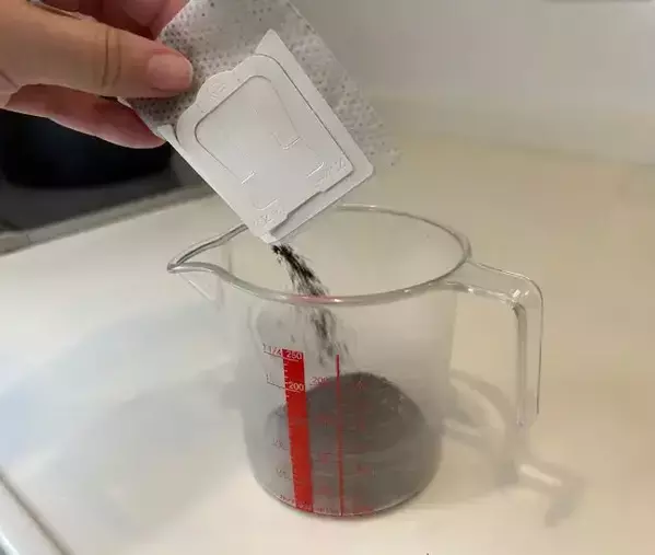 ドリップコーヒーの粉を『一度全部出す』　たったひと手間で驚くほどコクが出た！