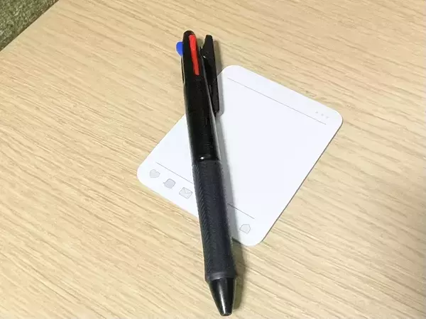 もう『ボールペンはどこ？』と探さない　付箋に一工夫するだけの簡単な裏技