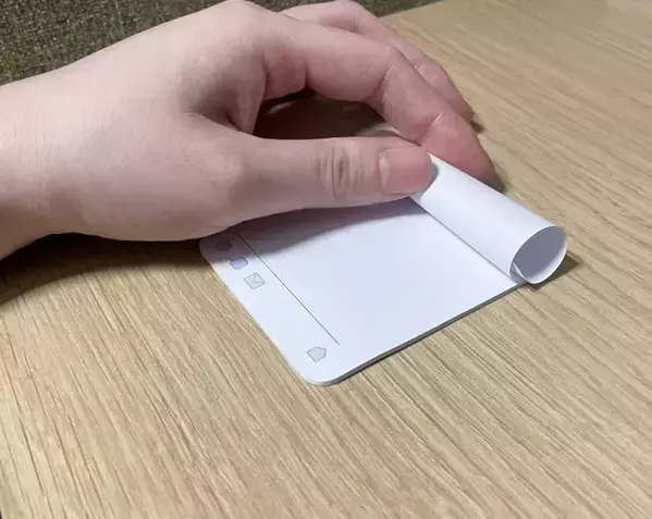 もう『ボールペンはどこ？』と探さない　付箋に一工夫するだけの簡単な裏技