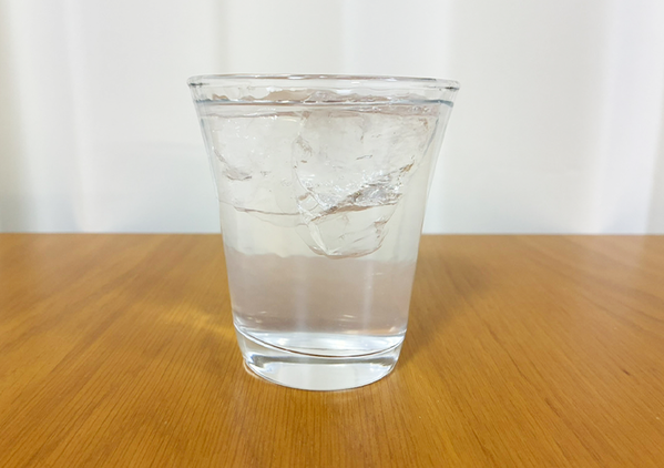 浄水器を使わず水道水をおいしく飲むには？　水道局の3つの方法を試して一番よかったのが…【検証】