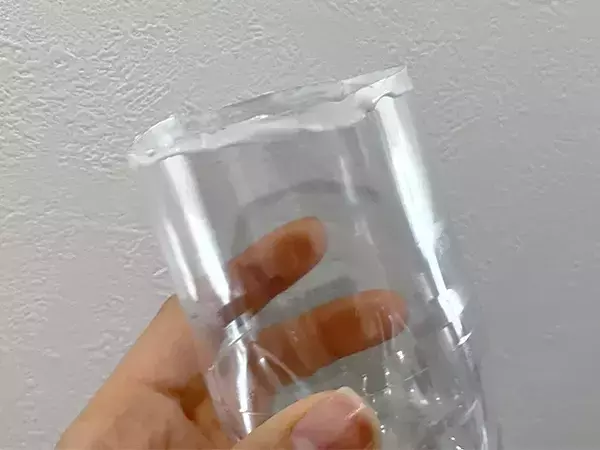 500mlペットボトルをカットして？　100均ファスナーを取り付けるDIY【手順】