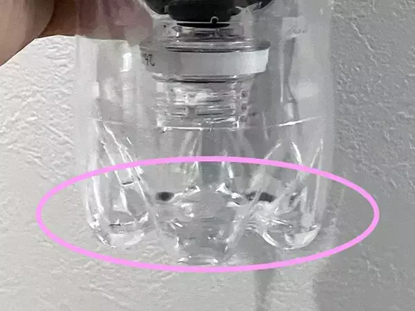 玄関びしょびしょを防ぐ！　空きペットボトルで作る傘置き場【手順】