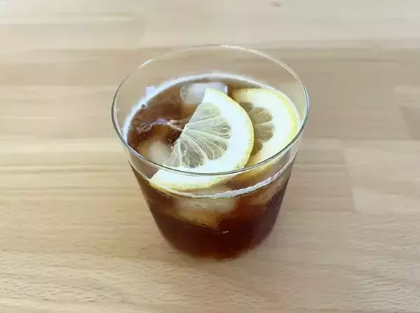 【初めてのレモンコーヒー体験】いつものブラックコーヒーにレモンを入れて飲んでみた