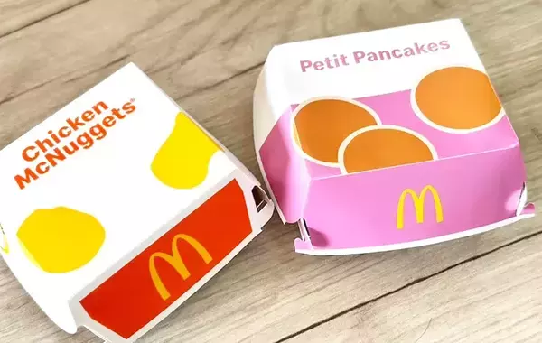 プチパンケーキにナゲットをのせたら…　マックに行ったら試したい『背徳アレンジ』