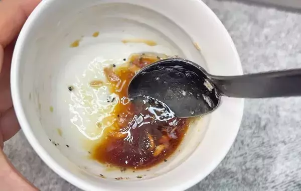 シーチキンの油、まだ捨ててる？　調味料３つ混ぜるだけで『旨みたっぷりドレッシング』が完成！