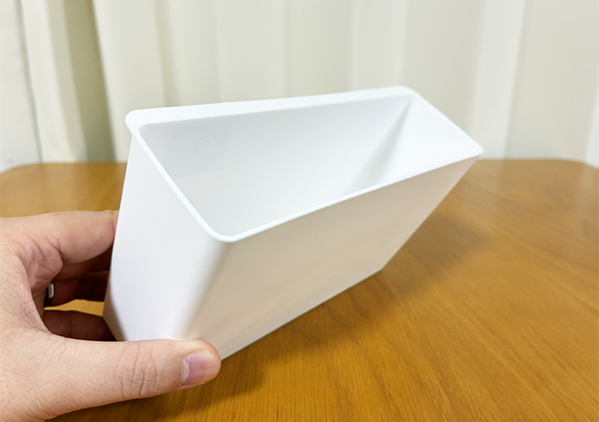 【ダイソー】飾り気のない白いボックス　日常の悩みを解決する驚きの『使い方』が…？