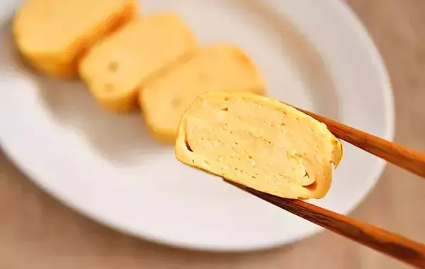 玉子焼きをふっくらさせるには？　節約食材を入れるだけで「栄養もアップ」「かさまし成功」