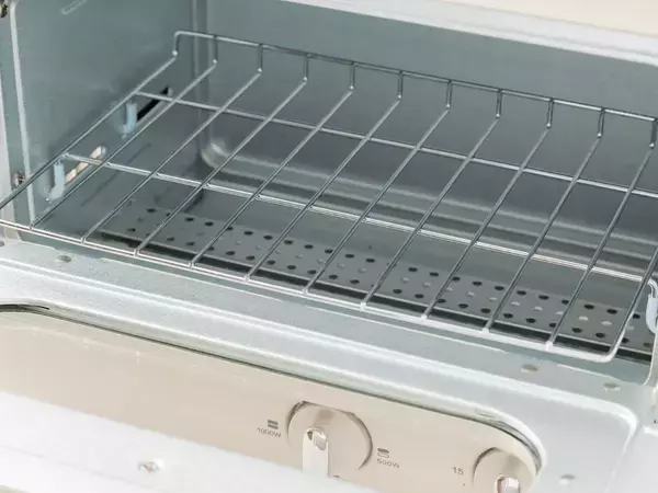 真っ黒なトースターが復活！　重曹を使った裏技に「もっと早く知りたかった」【掃除テク4選】