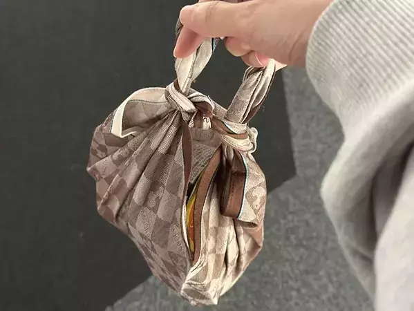 「レジ袋、買うの待った！」　エコバッグを忘れた時のライフハックが目からウロコ