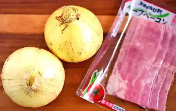 新玉ねぎに切り込みを入れて…　レンチン5分の簡単おかずに「1人で1個ペロリ」【管理栄養士のレシピ】