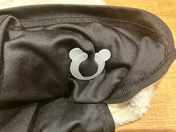 ダイソー布団クリップで服を留める？　春にぴったりなインナー見せファッションで活躍！