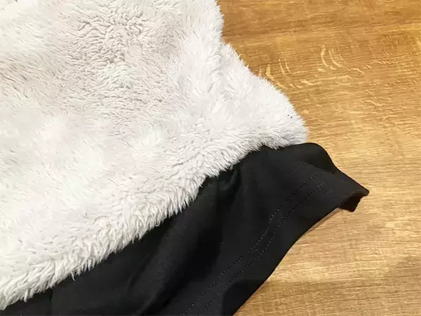 ダイソー布団クリップで服を留める？　春にぴったりなインナー見せファッションで活躍！