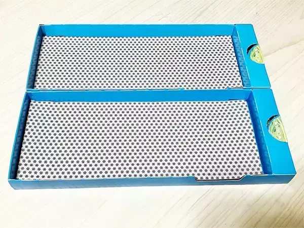 【1分作業】『キリ』空き箱を活用　“2段小物入れ”を作る手順