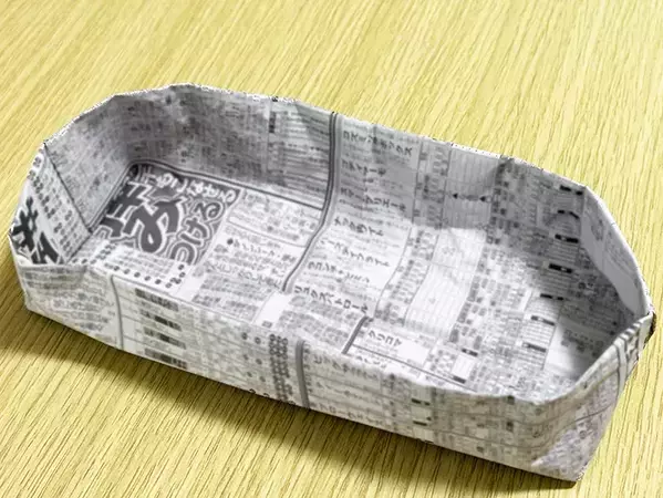 「絶対に覚えておきたい」　新聞紙1枚で完成する『即席皿』の作り方15ステップ