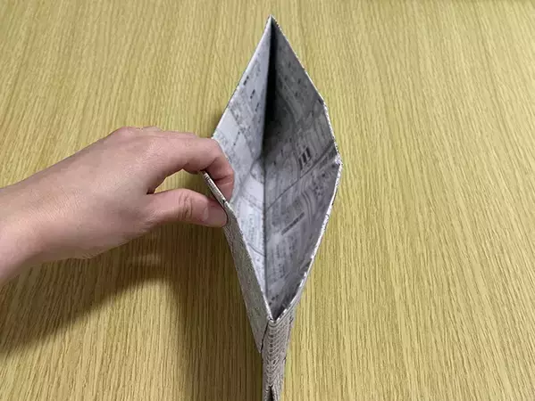 「絶対に覚えておきたい」　新聞紙1枚で完成する『即席皿』の作り方15ステップ