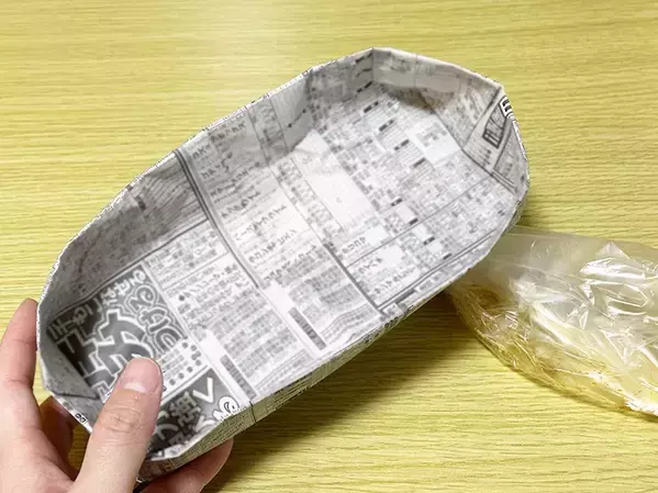 「絶対に覚えておきたい」　新聞紙1枚で完成する『即席皿』の作り方15ステップ
