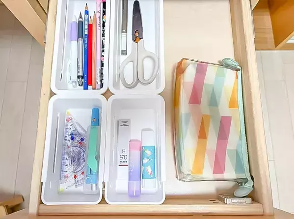 100均グッズ、プロはこう活用中！　伸び縮みする「トレー」の思わぬ活用法