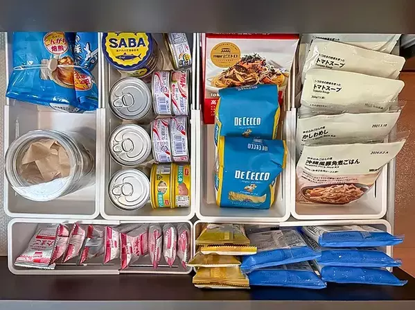 100均グッズ、プロはこう活用中！　伸び縮みする「トレー」の思わぬ活用法