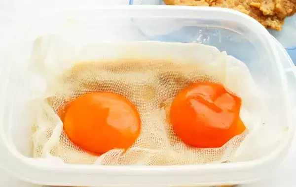 仕込み時間5分！　調味料だけでスーパーの卵が高級なおつまみに「これはハマる」