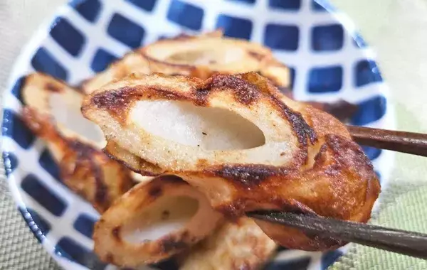 ちくわを斜めにカットして…　意外な味つけに「最高に合う」「ちょうど余ってた！」