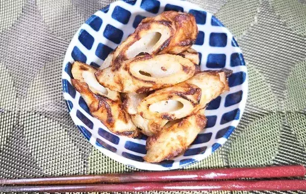 ちくわを斜めにカットして…　意外な味つけに「最高に合う」「ちょうど余ってた！」