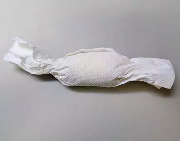 いつもの卵焼きが激変！　フライパンでくるくる巻くだけの『バラ卵』に「お弁当箱の救世主」