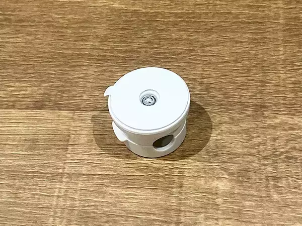 スリコ“360度回転”アイテムを使ってみた　コードの整理にぴったりなワケは…