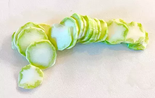 ブロッコリーの茎、捨てるのやめた！　輪切りにしてレンチンしたら「こんなにおいしいの？」