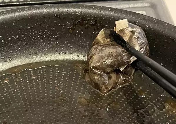 麦茶パックの出がらし、捨てないで！　思わぬ活用法に「ちょっと感動」「洗い物がラクになった