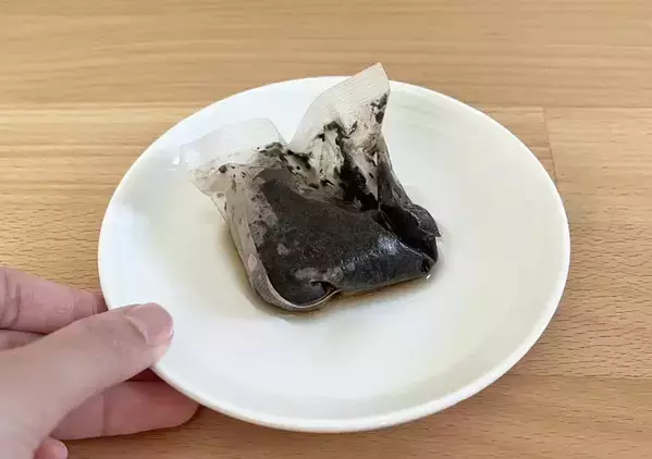 麦茶パックの出がらし、捨てないで！　思わぬ活用法に「ちょっと感動」「洗い物がラクになった