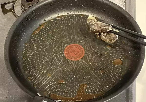 麦茶パックの出がらし、捨てないで！　思わぬ活用法に「ちょっと感動」「洗い物がラクになった