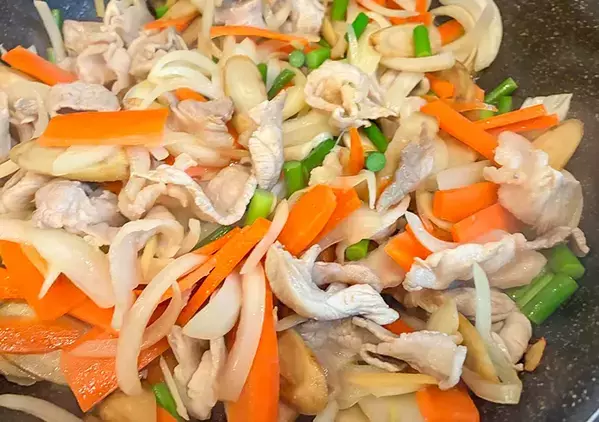 材料のカットは適当でOK！　3月のライオン発、『便利炒め』が献立の救世主すぎる【再現】