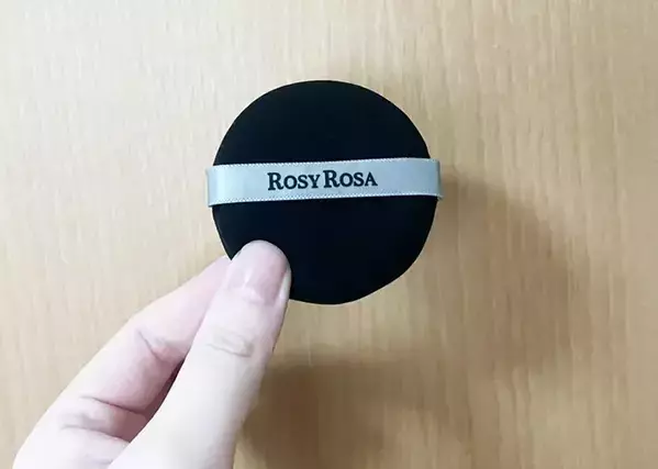 100均のマグネットフックでパフ置き場を作ってみると？　1か月試した結果