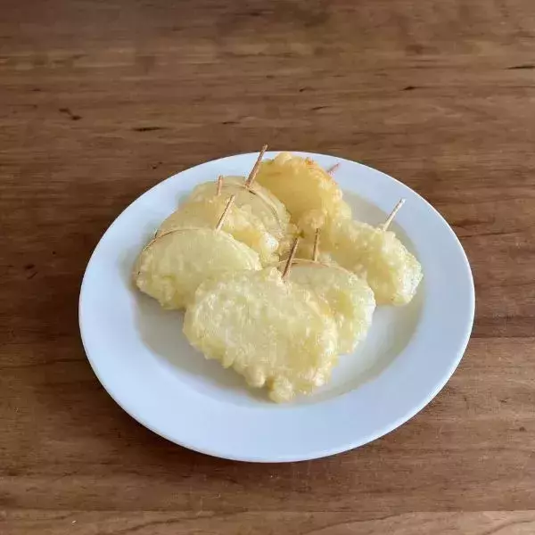 つまようじを刺してから『タマネギ』を切ると？　画期的な裏技に「この発想はなかった」