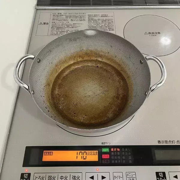 つまようじを刺してから『タマネギ』を切ると？　画期的な裏技に「この発想はなかった」