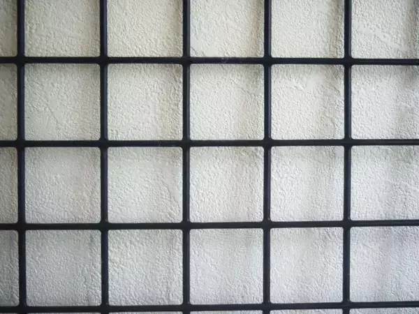 ワイヤーネットと結束バンドだけで？　手作り収納に「すごい」「目からウロコ」【DIY4選】