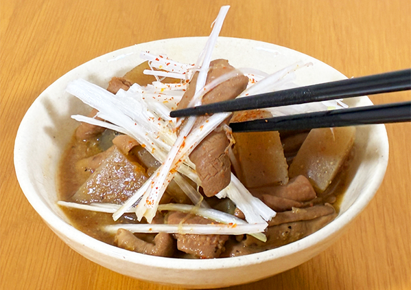 白髪ねぎが『1分』で作れる！　包丁で千切りしない時短技に「もう戻れない」