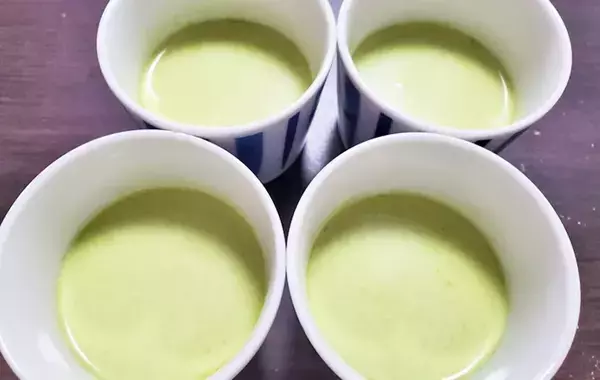 作業時間たったの10分！　余った『抹茶ラテ』の粉で作る、お手軽プリンに「おいしすぎる」