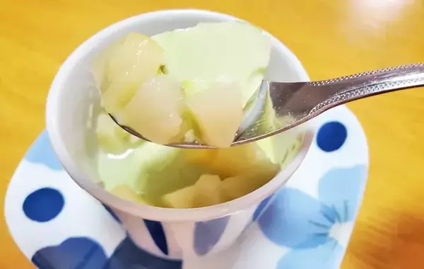 作業時間たったの10分！　余った『抹茶ラテ』の粉で作る、お手軽プリンに「おいしすぎる」