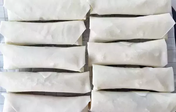 ツナやチーズと一緒に春巻きの皮で巻くと…？　ピーマン嫌いの息子も「食べられる」と絶賛レシピ